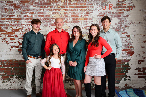 December Family Cover 040