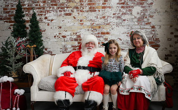 Santa [Fullerton] 03