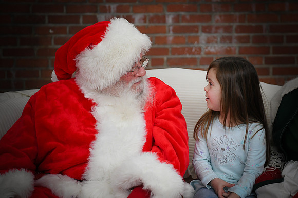 CGW Santa Photos [Amelia] 08