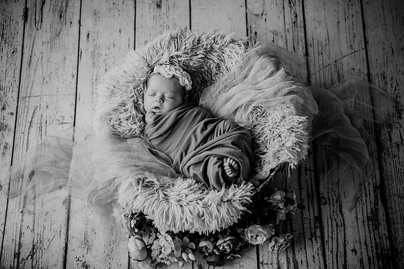 Delaney [newborn] 037