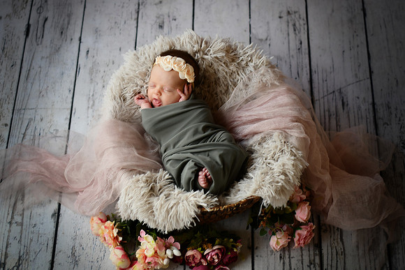 Delaney [newborn] 046