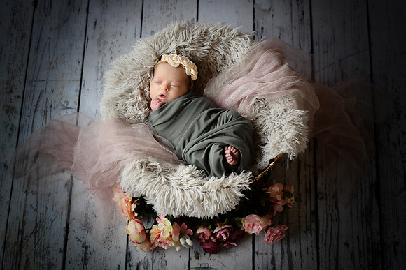 Delaney [newborn] 055
