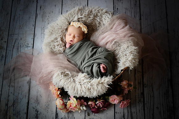 Delaney [newborn] 057