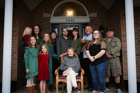 Lora Family 005