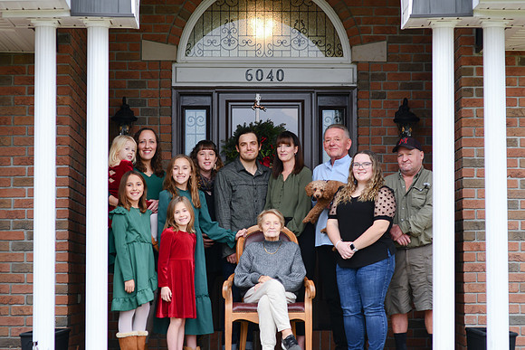 Lora Family 004