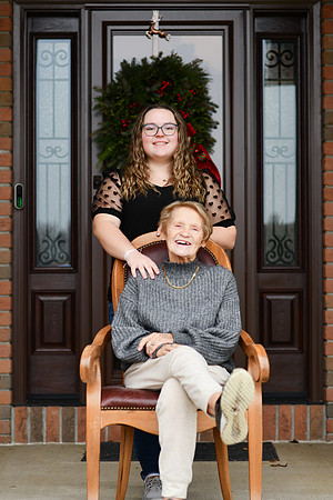 Lora Family 010