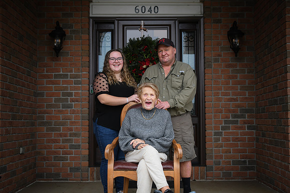 Lora Family 016