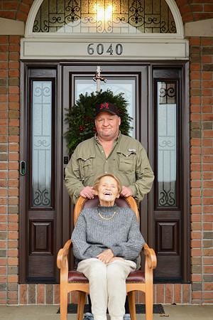 Lora Family 020