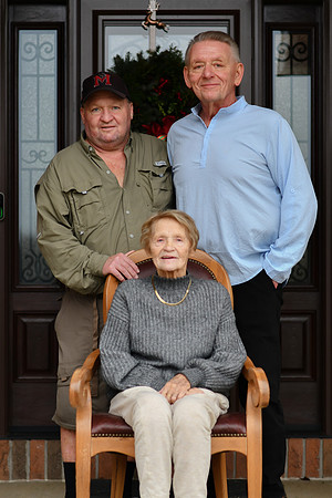 Lora Family 033