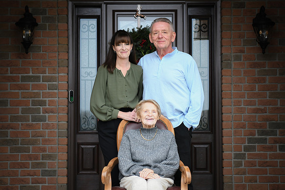 Lora Family 039