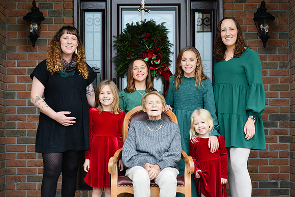 Lora Family 059