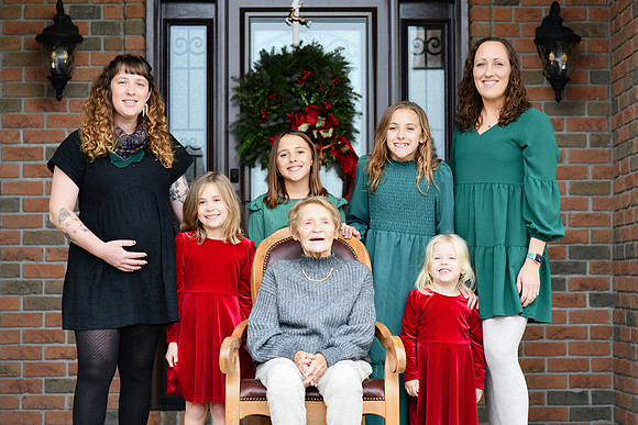 Lora Family 062