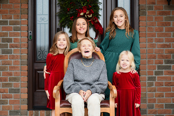 Lora Family 066