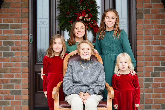 Lora Family 068