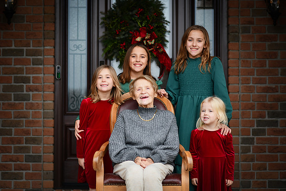 Lora Family 071