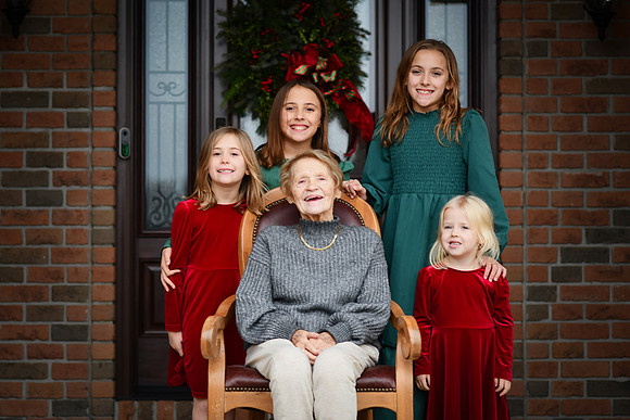 Lora Family 072