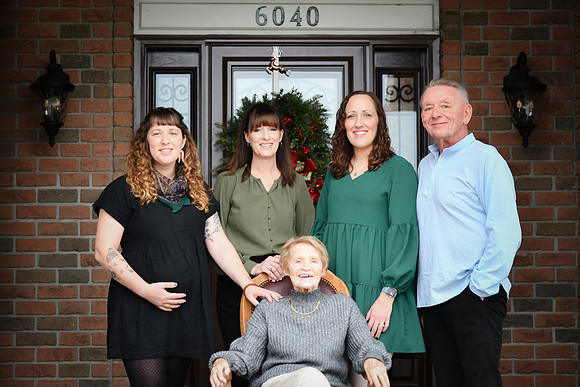 Lora Family 078