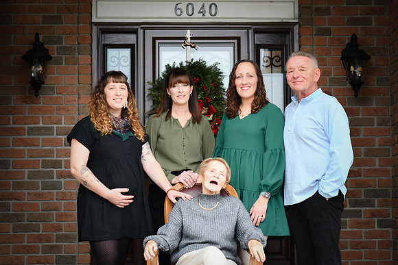Lora Family 080