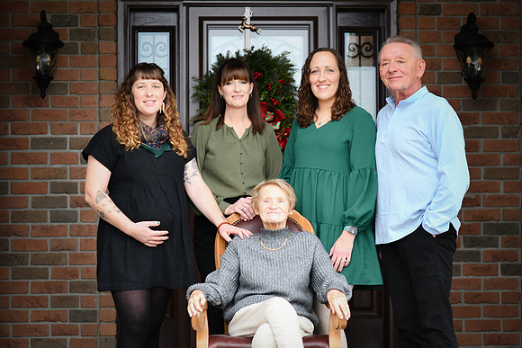 Lora Family 082