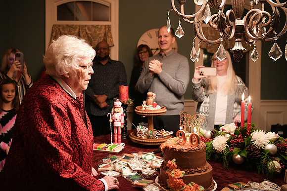 Ruth [90th birthday] 031