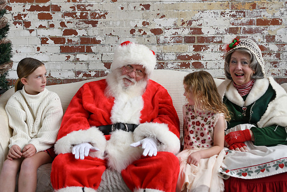 2024 Santa [Stefanik] 09