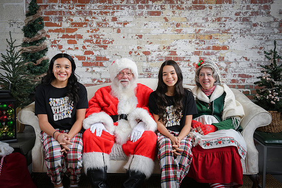 2024 Santa [Houghtaling] 34