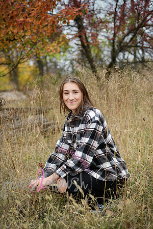 Carmella [MHS Class of 2025] proofs 022