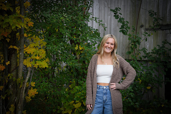 Olivia  [senior photos] 010