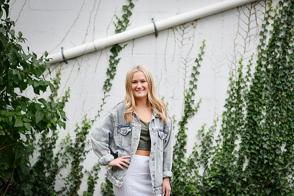 Olivia  [senior photos] 262