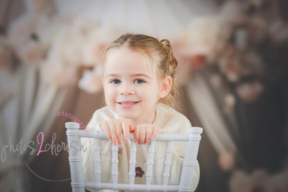Gwen [turns 3] 087