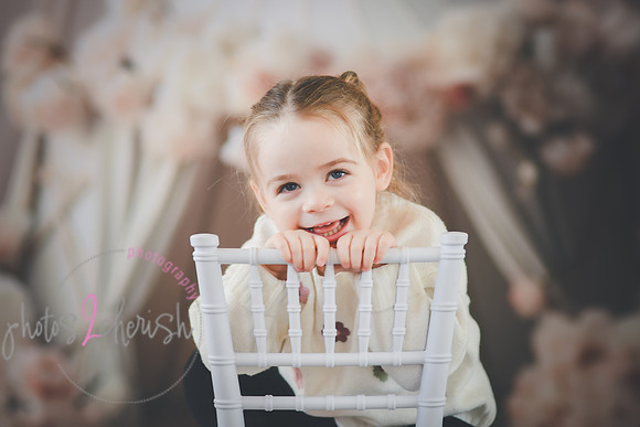 Gwen [turns 3] 090