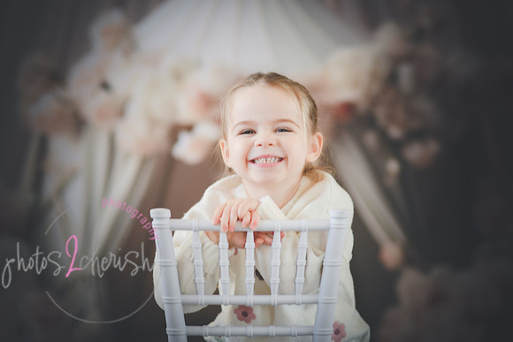 Gwen [turns 3] 098