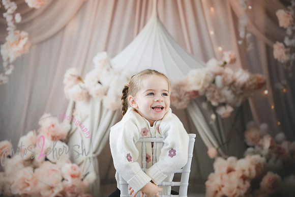Gwen [turns 3] 108
