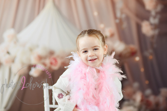 Gwen [turns 3] 130