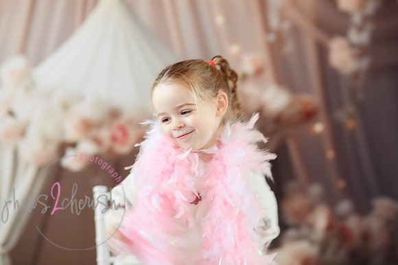 Gwen [turns 3] 131