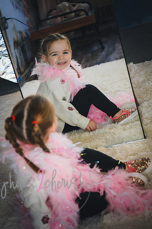 Gwen [turns 3] 157