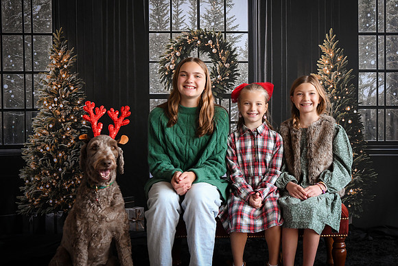 Sublett Family [Holiday 2024] 27