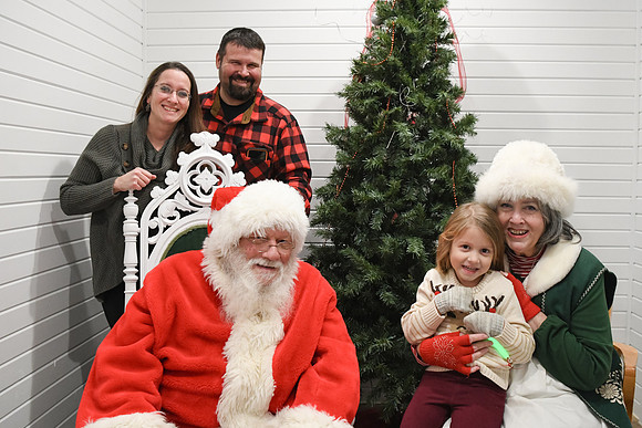 Santa Family 12