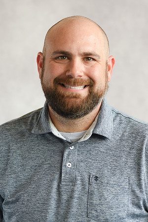 Ed Isabella [headshots] 32