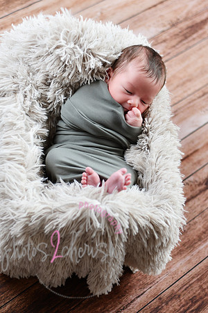 Anthony [newborn] 009
