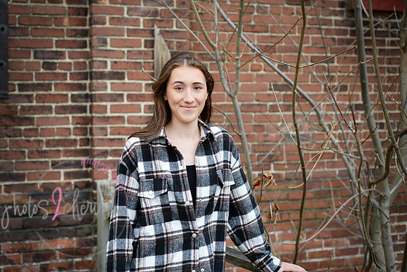 Carmella [MHS Class of 2025] proofs 066