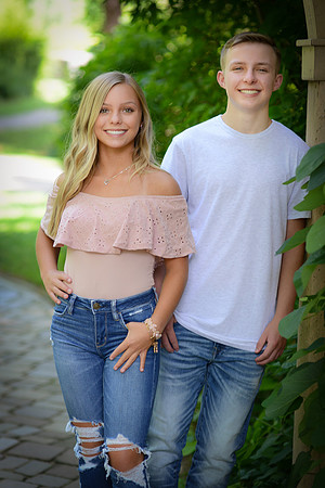 senior pics peek 25