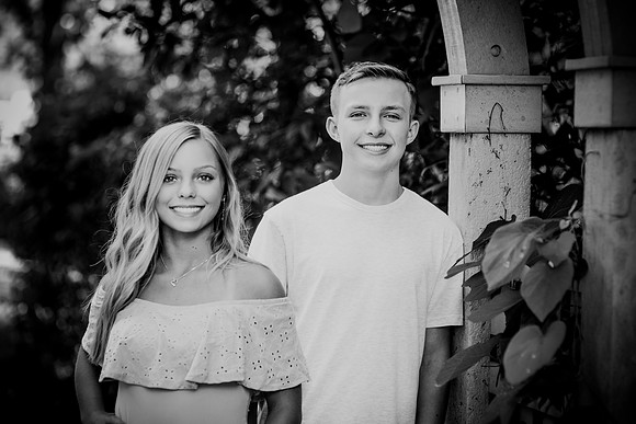 senior pics peek 27