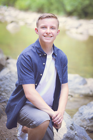 senior pics peek 50