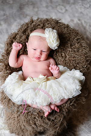 Amelia [newborn] images 054