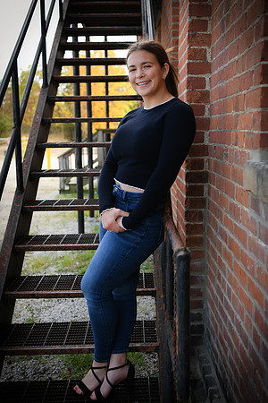 Rylie senior photos 355