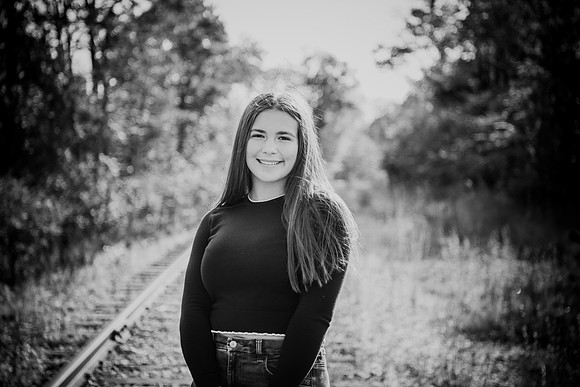 Rylie senior photos 469