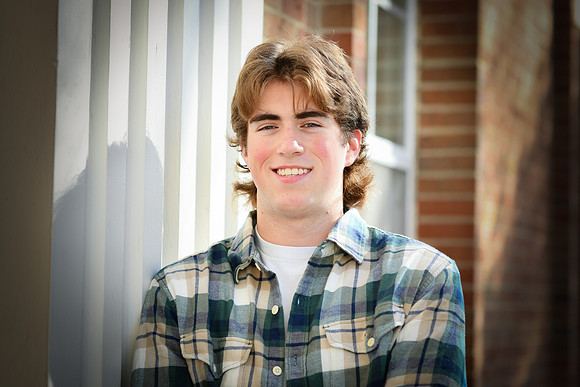 Zachary [class of 2024] 013