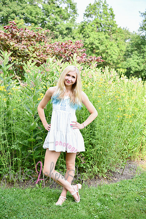 Gwen [MHS Senior] 157