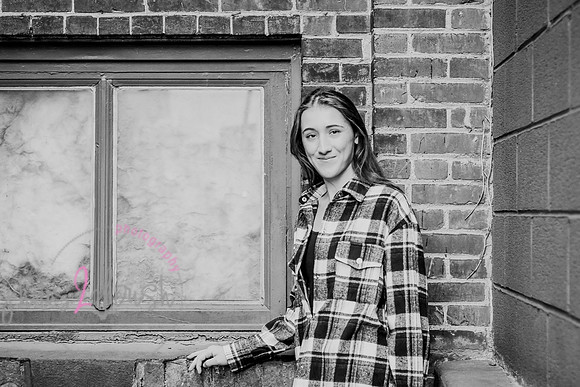 Carmella [MHS Class of 2025] proofs 030
